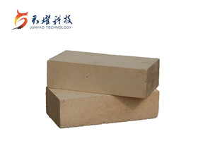 Light weight insulating brick